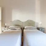 A 150m Dal Duomo * بيتراسانتا
