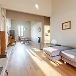 شقة A 150m Dal Duomo *